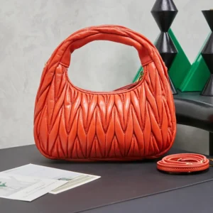 Miu Miu Women Wander Matelassé Nappa Leather Hobo Bag-Orange 5BC125