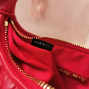 Miu Miu Women Wander Matelassé Nappa Leather Hobo Bag-Red 5BC125
