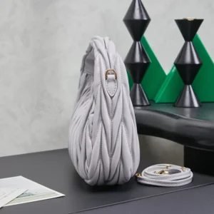 Miu Miu Women Wander Matelassé Nappa Leather Hobo Bag-Wisteria