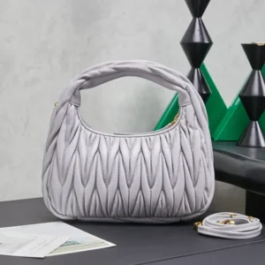 Miu Miu Women Wander Matelassé Nappa Leather Hobo Bag-Wisteria