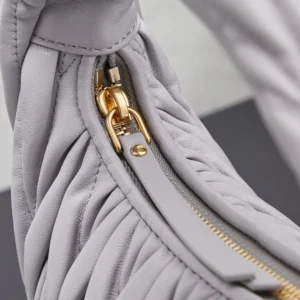 Miu Miu Women Wander Matelassé Nappa Leather Hobo Bag-Wisteria
