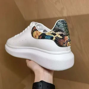 Alexander Mcqueen Unisex Oversized Sneaker in White/Multicolour 553680WI
