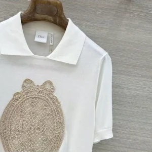 Dior Women Dioriviera Dior Médaillon Short-Sleeved Sweater Ecru Silk Knit 644S10A6876