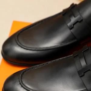 Hermes Men Honore Loafer in Calfskin-Black H232903ZA02400