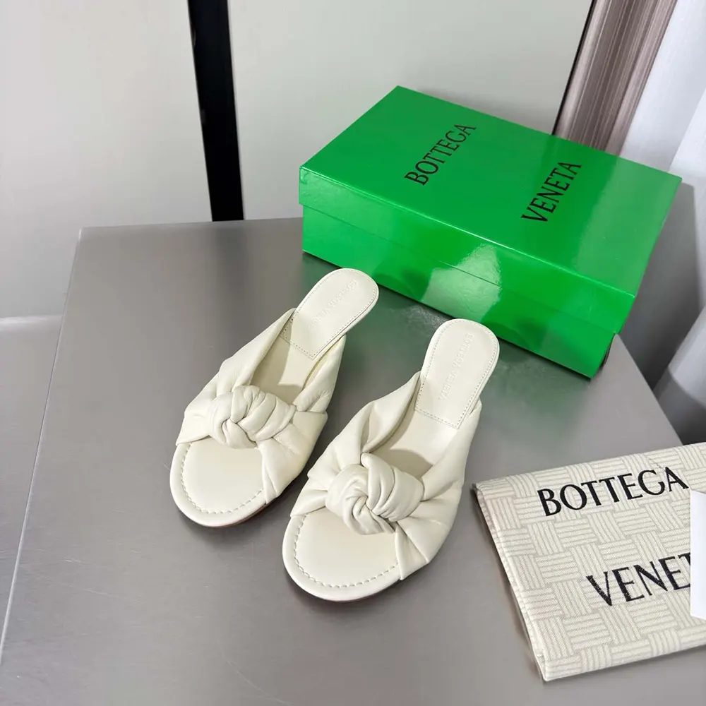 Bottega Veneta Women Cherry Mule in Supple Nappa Leather-Alabaster 868225VB