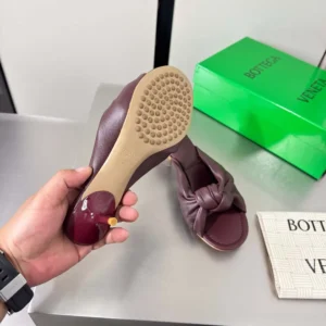 Bottega Veneta Women Cherry Mule in Supple Nappa Leather-Deep Mahogany 868225VB