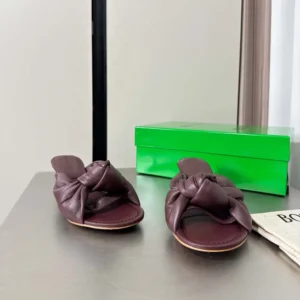 Bottega Veneta Women Cherry Mule in Supple Nappa Leather-Deep Mahogany 868225VB