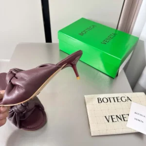 Bottega Veneta Women Cherry Mule in Supple Nappa Leather-Deep Mahogany 868225VB