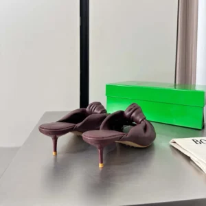 Bottega Veneta Women Cherry Mule in Supple Nappa Leather-Deep Mahogany 868225VB