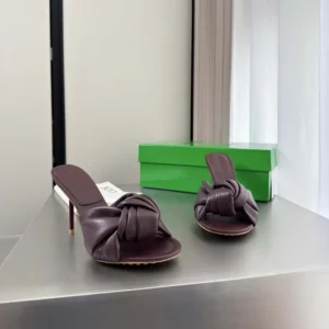 Bottega Veneta Women Cherry Mule in Supple Nappa Leather- Deep Mahogany 868229VB