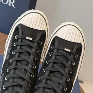 Dior Unisex Hooper High-Top Sneaker White Canvas and Navy Blue Suede Calfskin