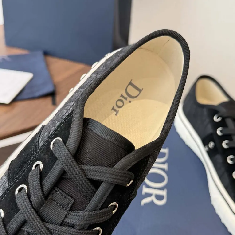 Dior Unisex Hooper Low-Top Sneaker Black Dior Oblique Jacquard and Black Suede Calfskin 7 Dior Unisex Hooper Low-Top Sneaker Black Dior Oblique Jacquard and Black Suede Calfskin