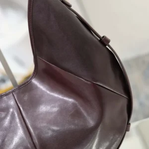 Saint Laurent YSL Women Mombasa Medium In Leather-Rouge Cabernet 862029AA