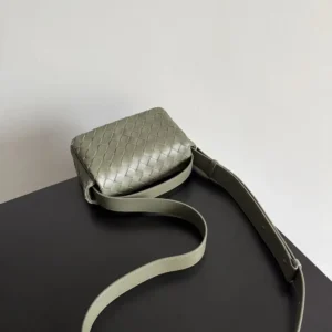 Bottega Veneta Men Intrecciato Mini Bag With Flap Dark Green