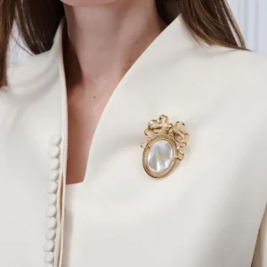 Dior Women Médaillon Brooch Gold-Finish Metal and White Mother-of-Pearl