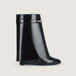 Givenchy Women Ankle Boots in Calfskin Leather Black