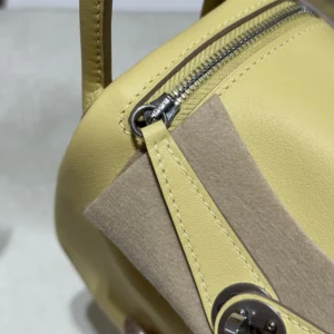 Hermes Women Lindy II Mini Bag in Swift Calfskin