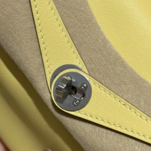 Hermes Women Lindy II Mini Bag in Swift Calfskin