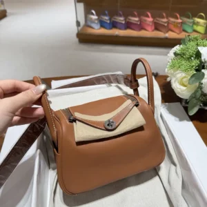 Hermes Women Lindy II Mini Bag in Swift Calfskin H085957CK