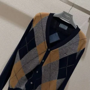 Prada Men Argyle Cashmere Cardigan P25O486519