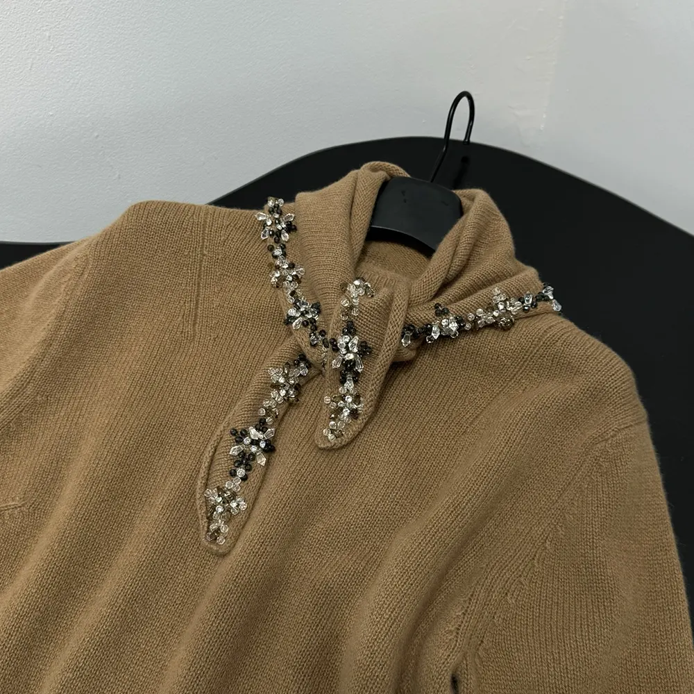 Prada Women Short-Sleeved Cashmere Sweater With Scarf P24D3G 9 Prada Women Short-Sleeved Cashmere Sweater With Scarf P24D3G