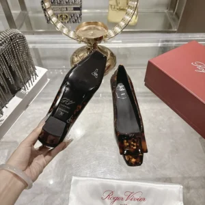 Roger Vivier Women Belle Vivier Pumps In Patent Leather