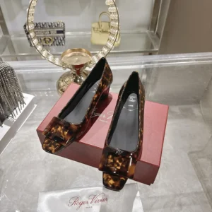 Roger Vivier Women Belle Vivier Pumps In Patent Leather