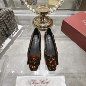 Roger Vivier Women Gommettine Ballerinas In Patent Leather