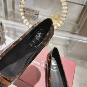 Roger Vivier Women Gommettine Ballerinas In Patent Leather