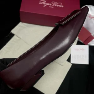 Roger Vivier Women Viv In The City Ballerinas In Leather Burgundy