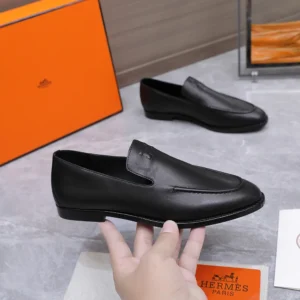 Hermes Men Newton Loafer-Black H262941ZA01395