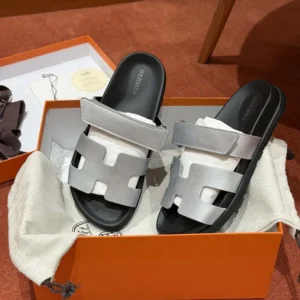 Hermes Unisex Chypre Sandal-Silver Gray H261072Z 52355