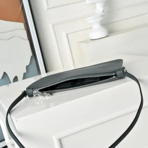 Hermes Unisex Zipengo Chaine D'Ancre To Go Pouch-Gris MistySilver