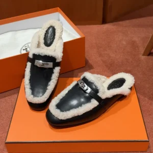 Hermes Women Oz Mule-Black H252110Z 02350